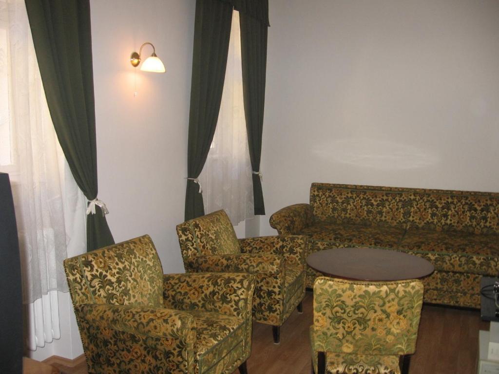 Hotel Mater Salvatoris House Gödöllő Exterior foto